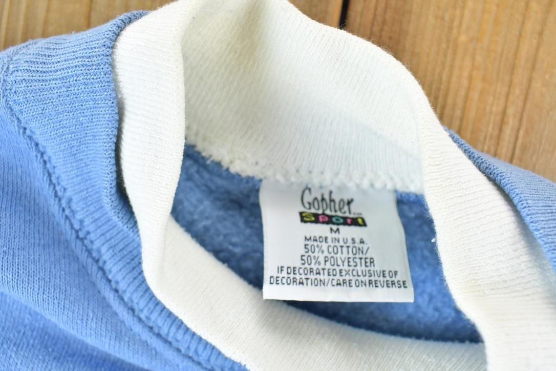 Vintage 1990s Gopher Sport Robin Bird Outdoorsman Double Collar Crewneck Sweatshirt Men's Medium from propervintagecanada