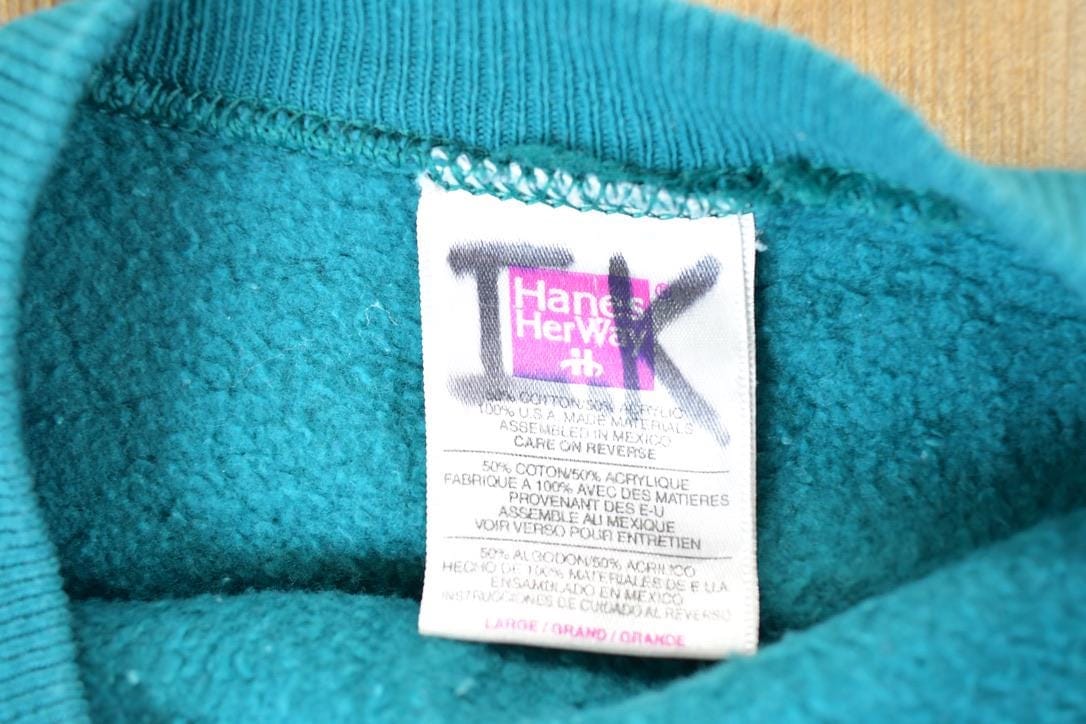 Vintage 1990s Grandmas Abstract Knit Crewneck Sweatshirt Womens M-L from propervintagecanada