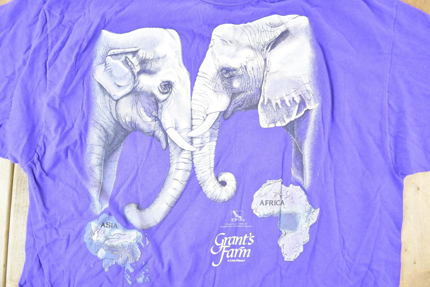 Vintage 1990s Grant's Farm elephants FAB Souvenir T-Shirt Mens L from propervintagecanada