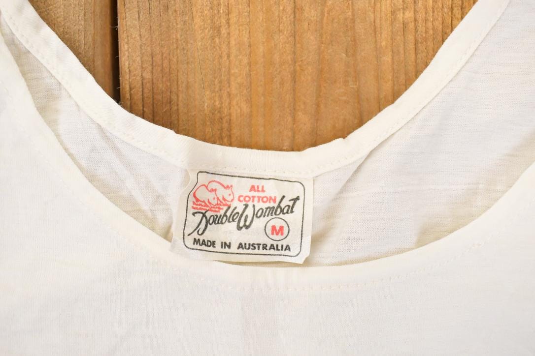 Vintage 1990s Great Barrier Reef Souvenir Surfing Tank Top Men's M / Destination Shirt / 90s Single Stitch Graphic Tee / Made in USA from propervintagecanada