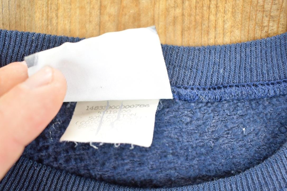 Vintage 1990s Great Lakes Compass Crewneck Sweatshirt Mens M from propervintagecanada