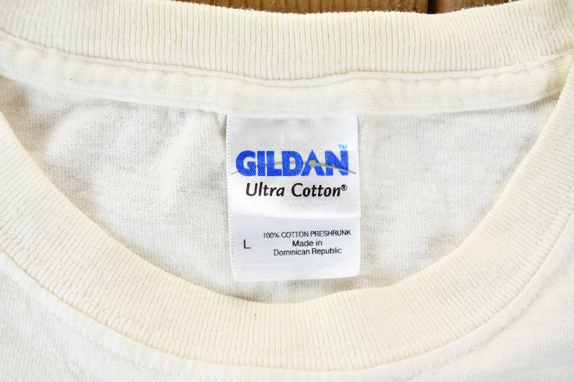 Vintage 1990s Great Wolf Lodge Niagara Falls Canada Single Stitch Souvenir Graphic Travel T-Shirt Men's Large from propervintagecanada