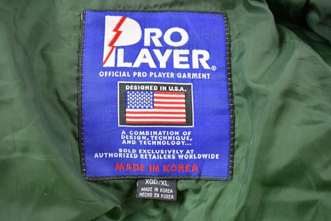 Vintage 1990s Green Bay Packer Pro Player Full Zip Puffer Jacket Men's 2XL from propervintagecanada
