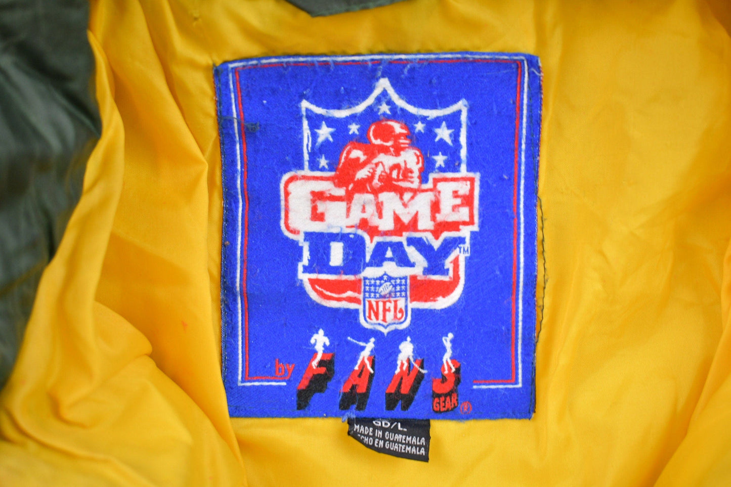 Vintage 1990s Green Bay Packers Game Day NFL Puffer Jacket Men's Large from propervintagecanada