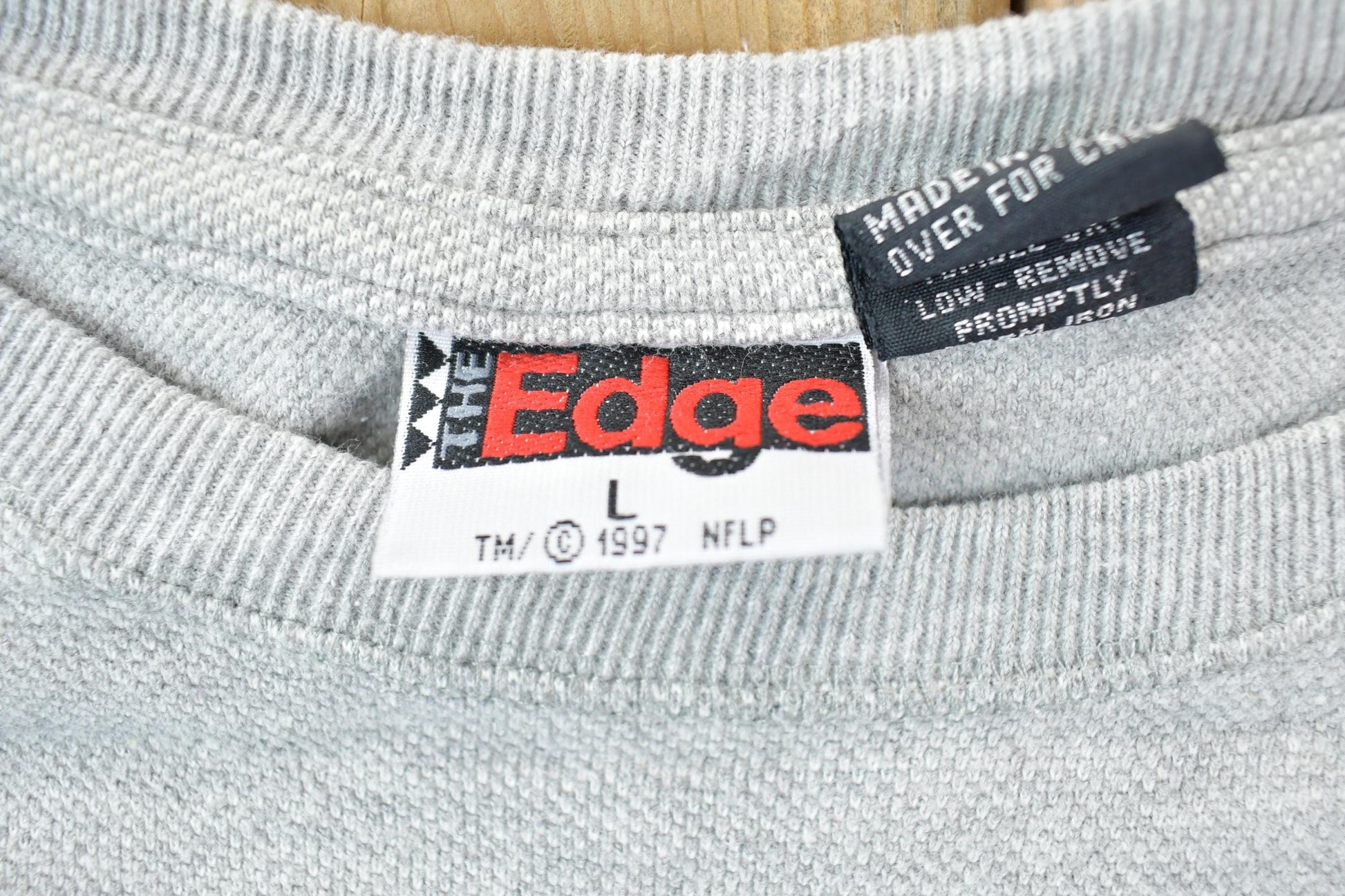 Vintage 1990s Green Bay Packers Heavy Knit NFL Graphic T-Shirt Men's Large from propervintagecanada