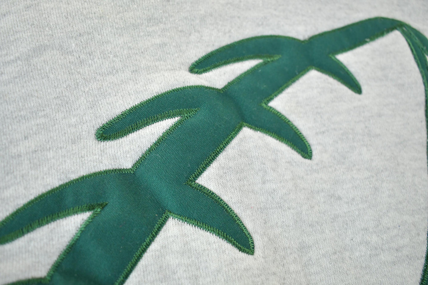 Vintage 1990s Green Bay Packers NFL Crewneck Sweatshirt Men's L from propervintagecanada