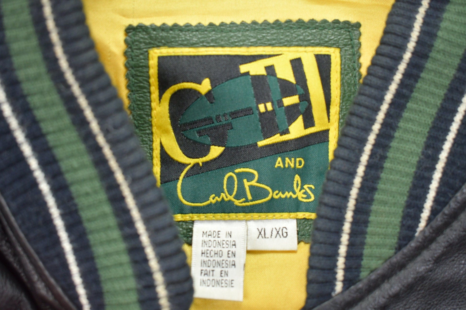 Vintage 1990s Green Bay Packers NFL Leather Bomber Jacket Men's XL from propervintagecanada