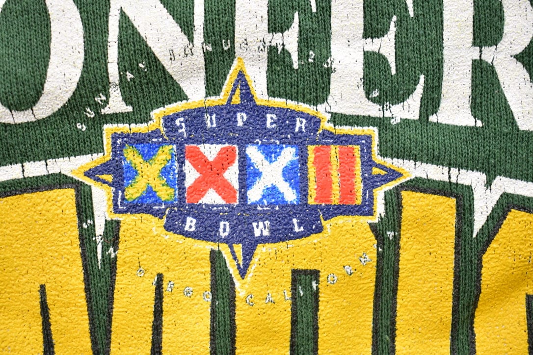 Vintage 1990s Green Bay Packers Super Bowl 32 NFL Crewneck Sweatshirt Men's XL from propervintagecanada
