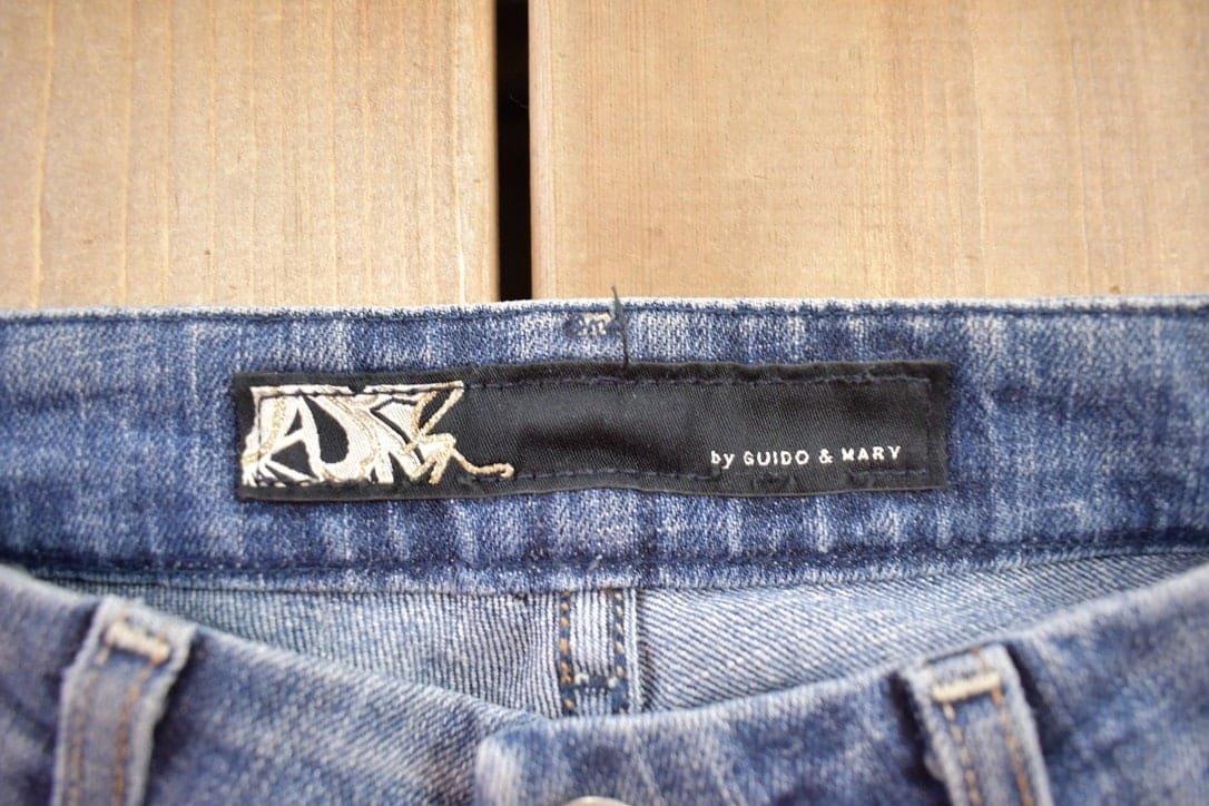 Vintage 1990s Guido & Mary Y2K Denim Jeans Women's 28 x 33 from propervintagecanada