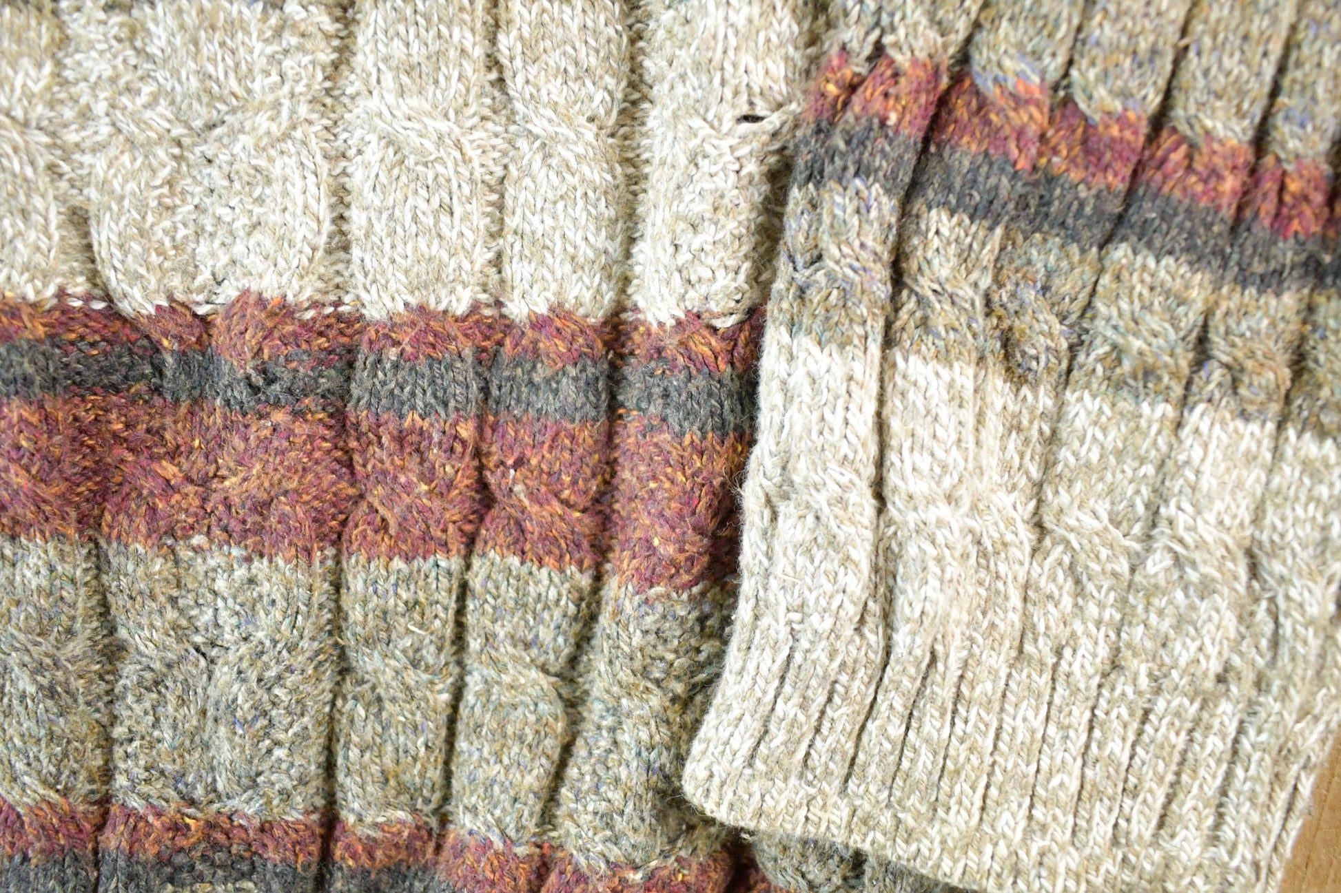 Vintage 1990s Haggar Knit Abstract Pattern Crewneck Sweater Mens XL from propervintagecanada
