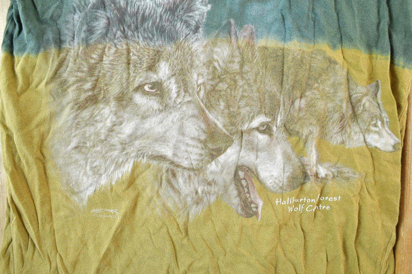 Vintage 1990s Haliburton Forest Wolf Centre Souvenir Single Stitch Graphic Print T-Shirt Men's Medium from propervintagecanada