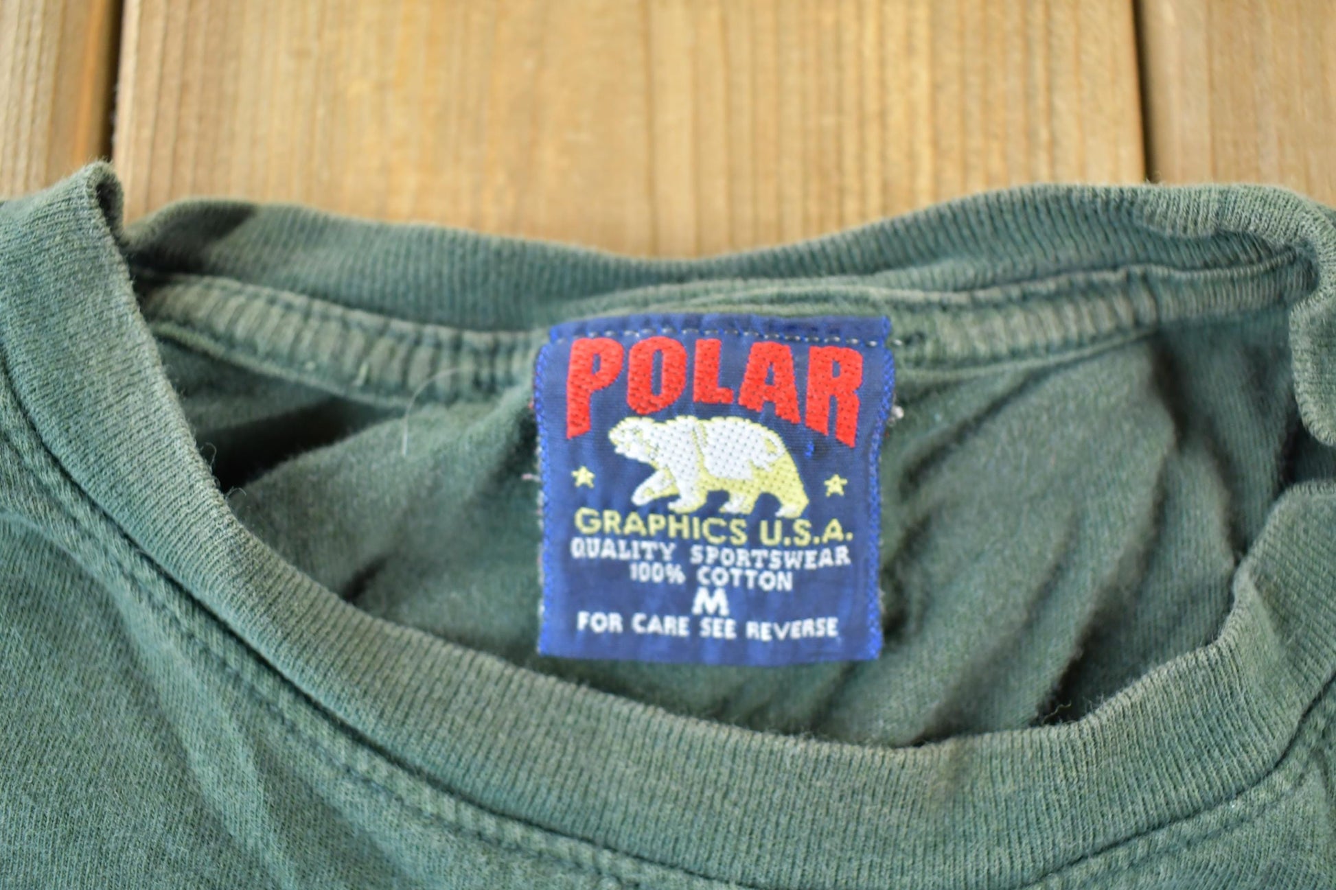 Vintage 1990s Haliburton Forest Wolf Centre Souvenir Single Stitch Graphic Print T-Shirt Men's Medium from propervintagecanada