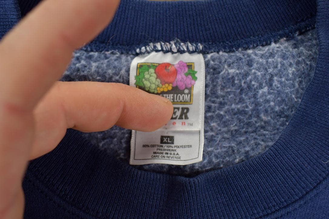 Vintage 1990s Hamilton College Crewneck Men's XL from propervintagecanada