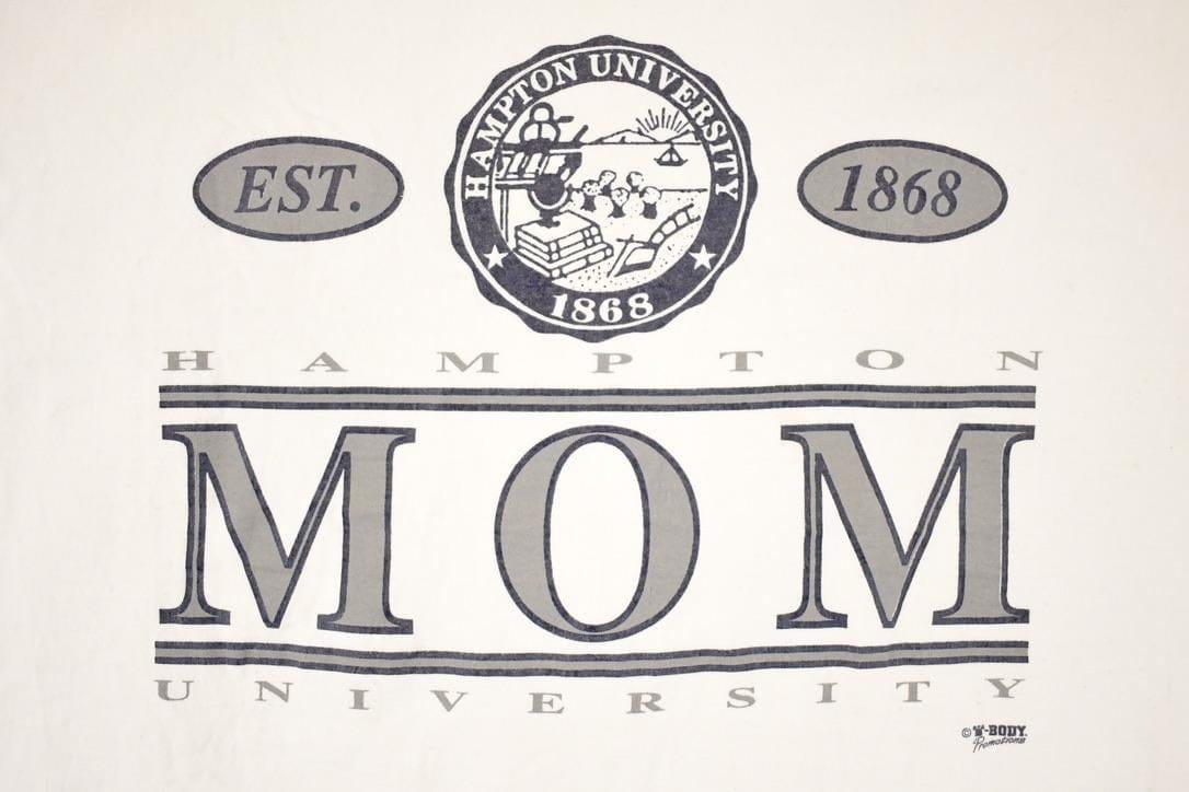 Vintage 1990s Hampton University Mom Souvenir Travel T-Shirt Women's XL from propervintagecanada