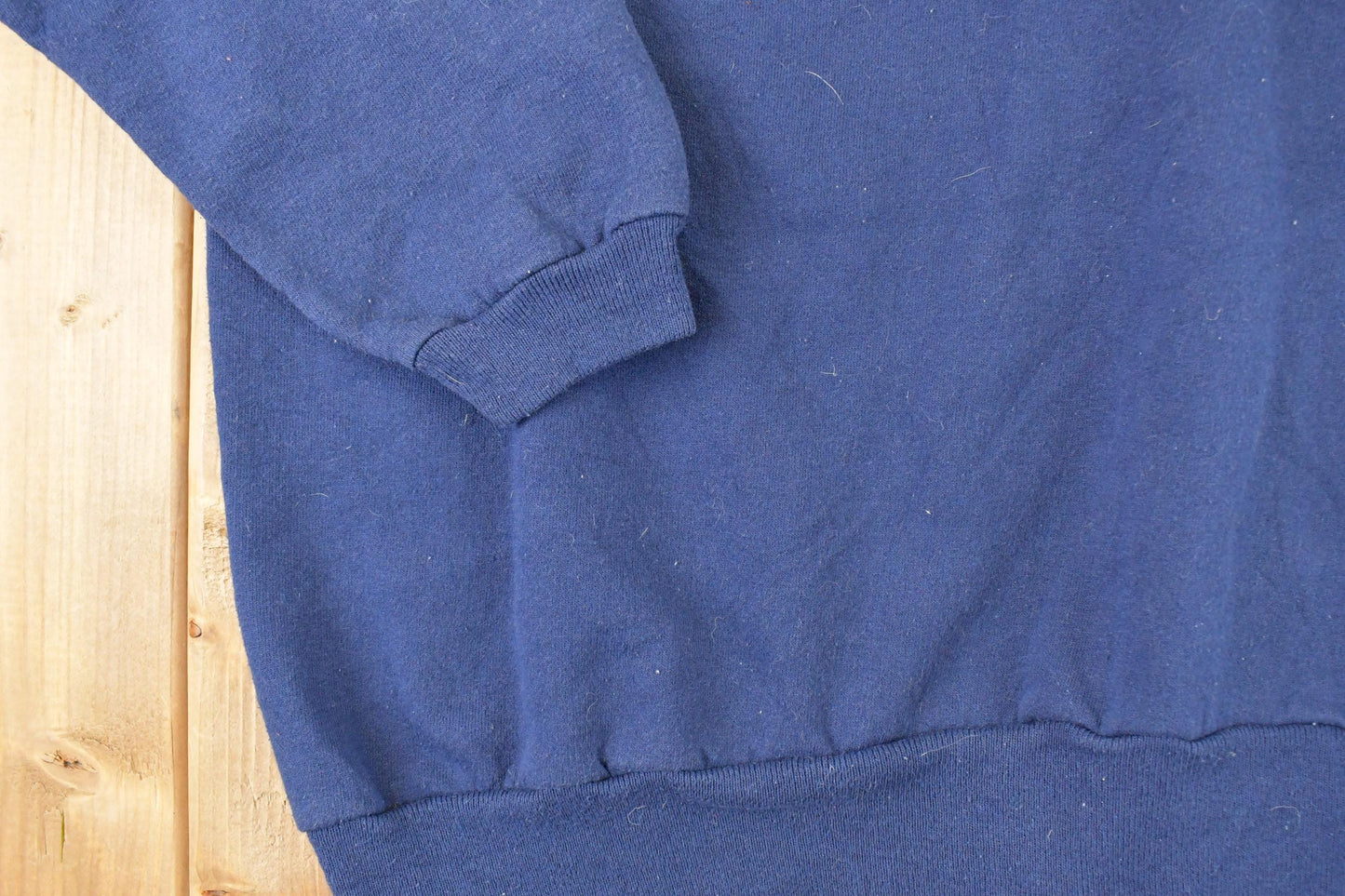 Vintage 1990s Hanes Her Way Blank Crewneck Sweatshirt Womens XL from propervintagecanada