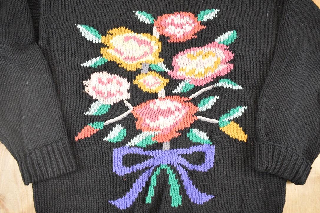 Vintage 1990s Hasting And Smith Floral Loose Knit Sweater Women's M from propervintagecanada
