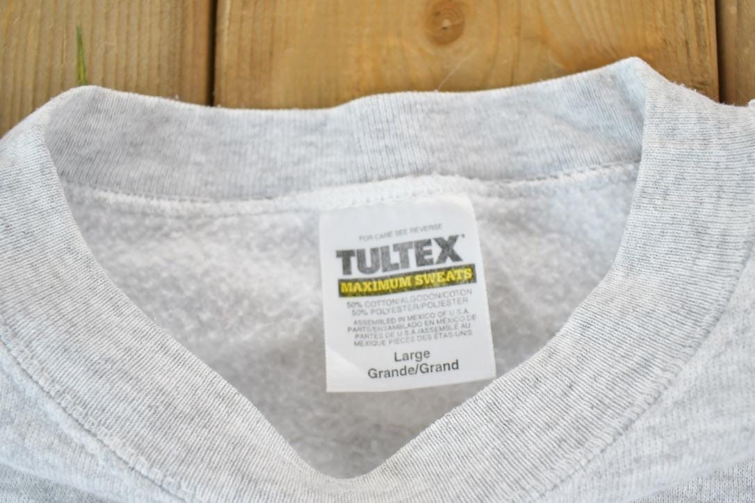 Vintage 1990s Hawaii Embroidered Floral Souvenir Crewneck Sweatshirt Made In USA Men's Large from propervintagecanada