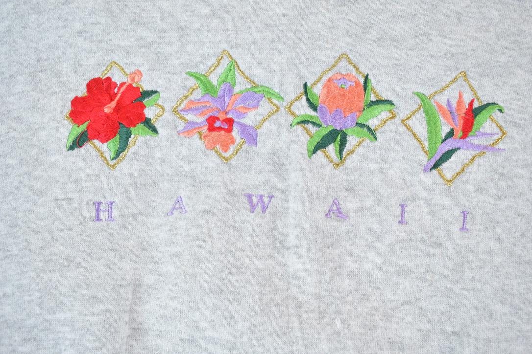 Vintage 1990s Hawaii Embroidered Floral Souvenir Crewneck Sweatshirt Made In USA Men's Large from propervintagecanada