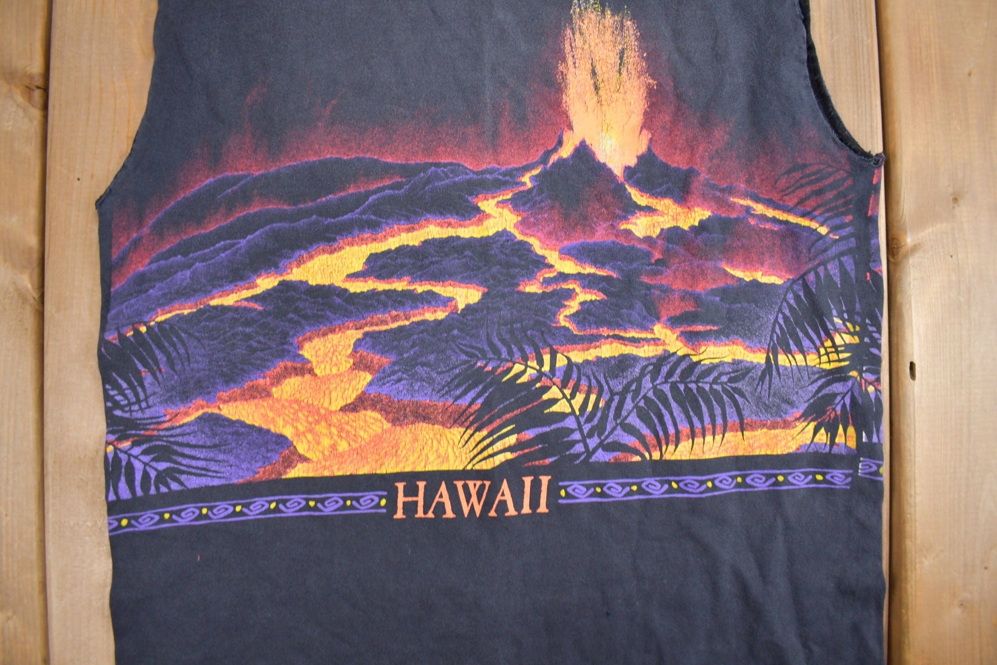 Vintage 1990s Hawaii Volcano Graphic Souvenir T Shirt Men's Medium from propervintagecanada
