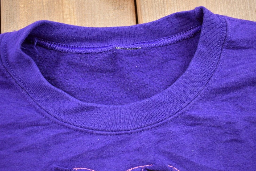 Vintage 1990s Heart Theme Crewneck Sweater Men's 2XL from propervintagecanada