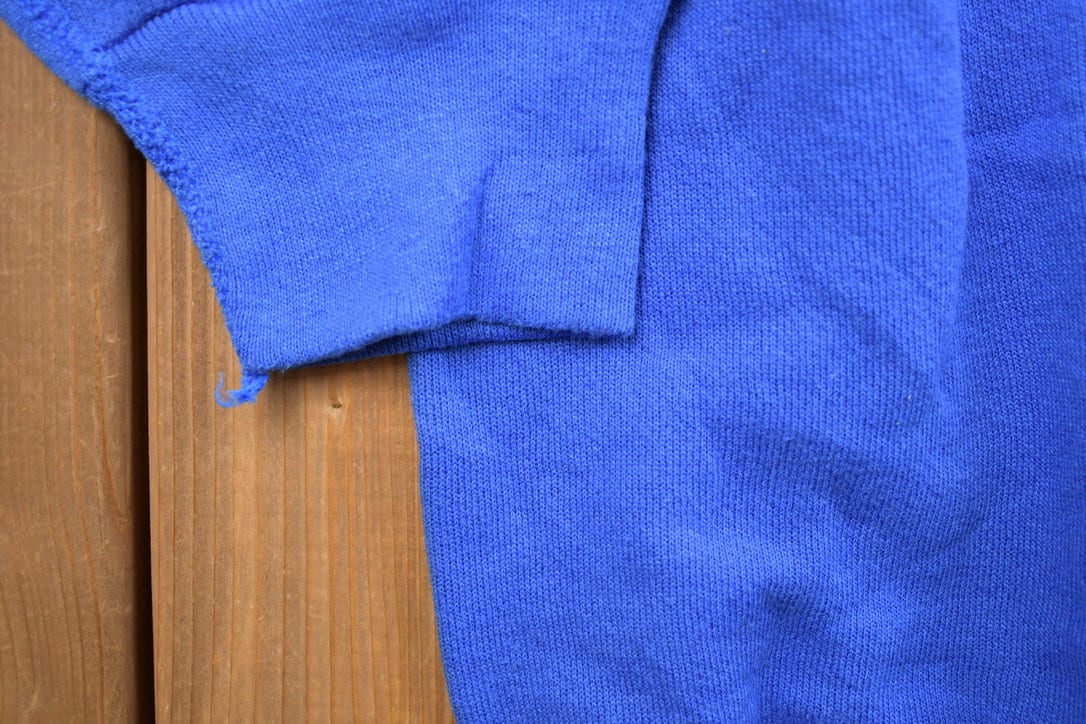 Vintage 1990s Heart Theme Crewneck Sweater Men's XL from propervintagecanada