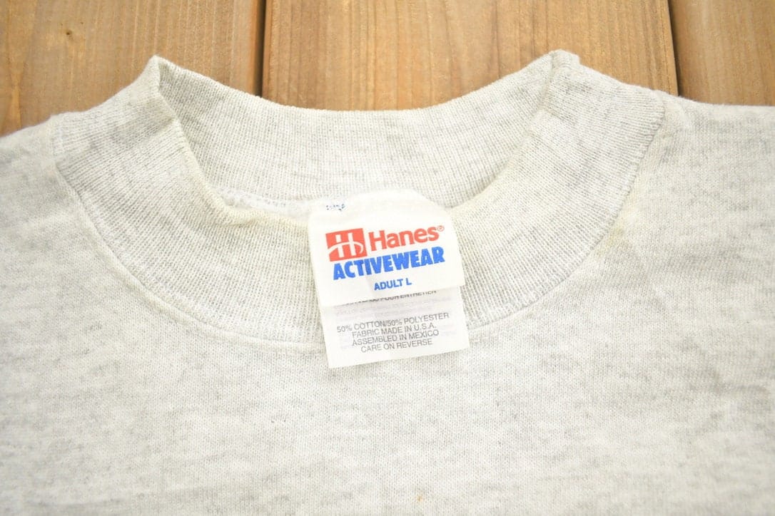 Vintage 1990s Helmsburg Tigers Crewneck Sweatshirt / 90s Crewneck / Collegiate Sweater / Streetwear / Vintage Animal Sweater from propervintagecanada