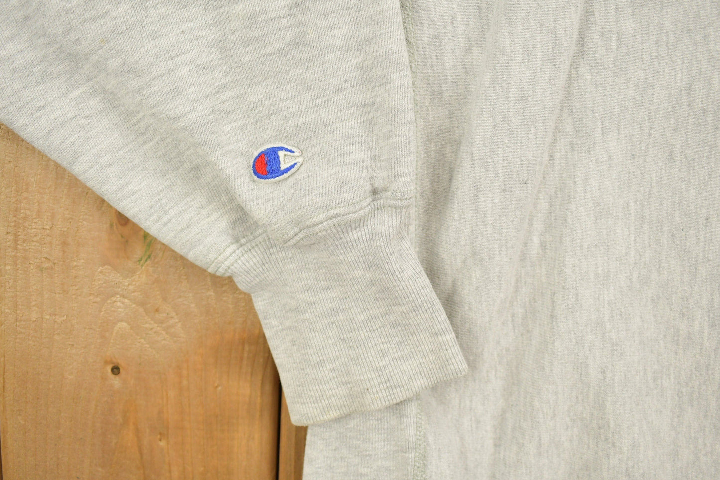Vintage 1990s Holy Cross Reverse Champion Weave Crewneck Men's L from propervintagecanada