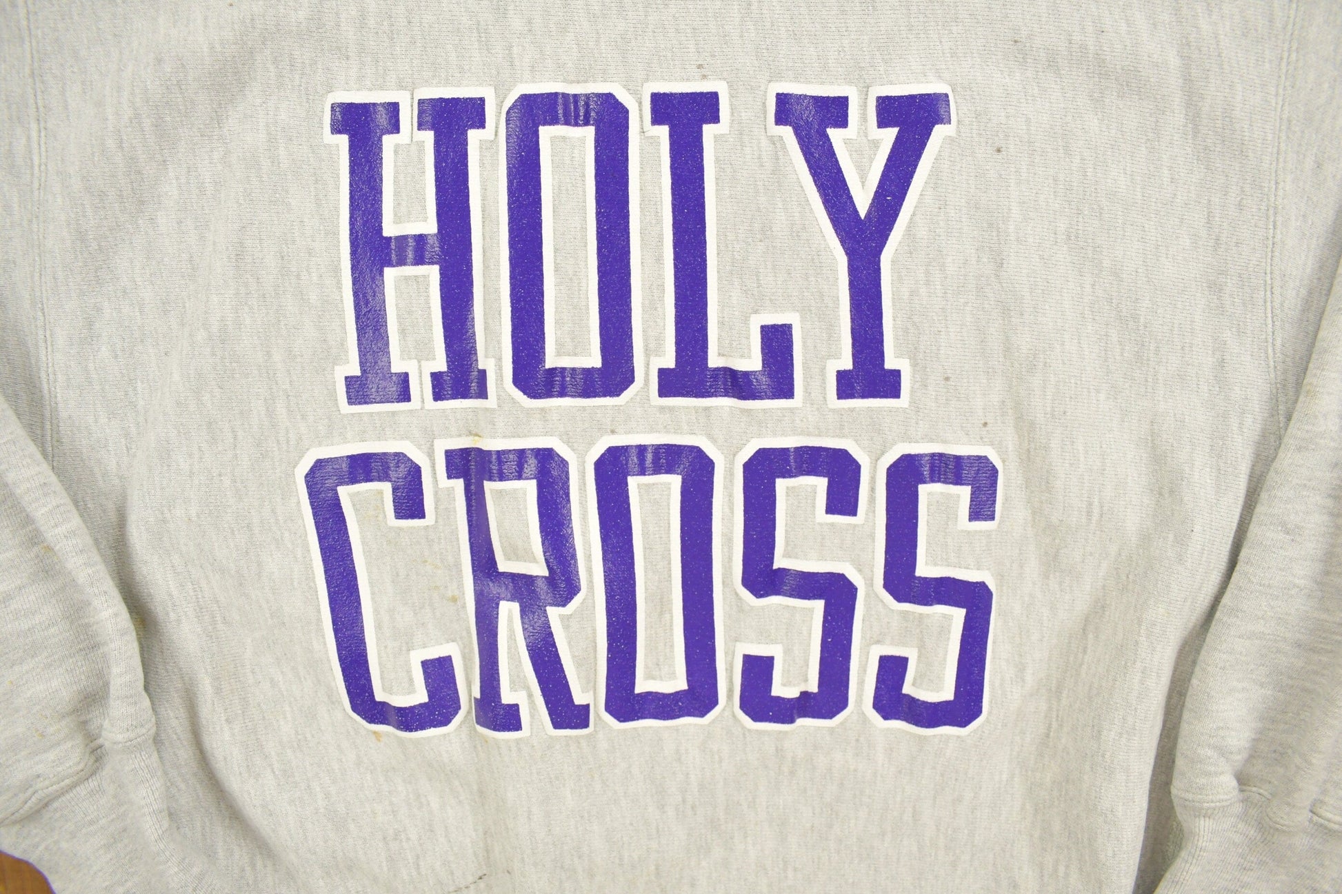 Vintage 1990s Holy Cross Reverse Champion Weave Crewneck Men's L from propervintagecanada