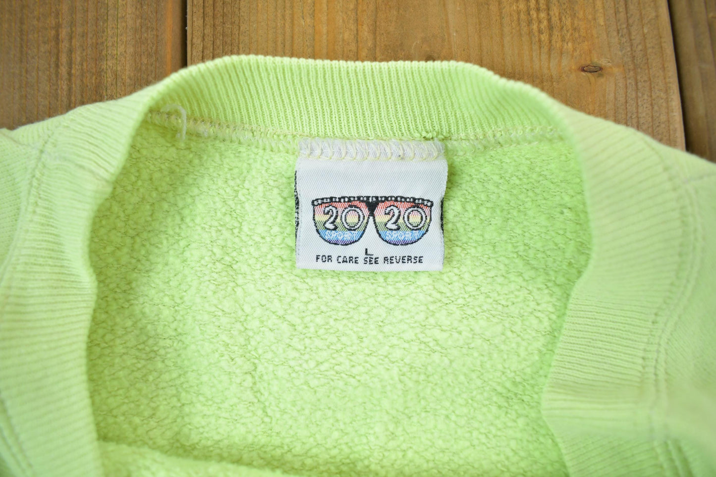 Vintage 1990s Hov's Pub Crewneck Sweatshirt Women's M from propervintagecanada