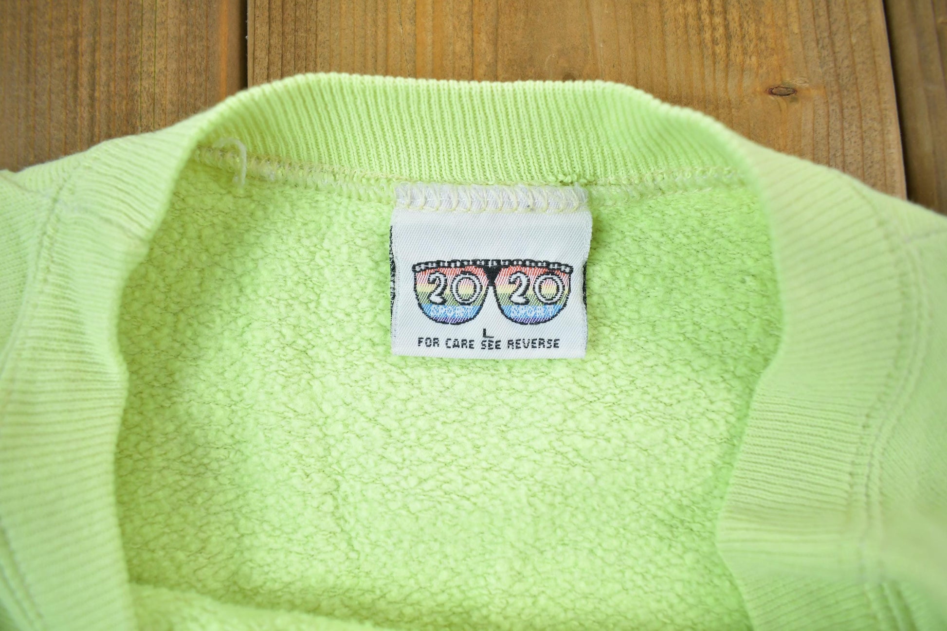 Vintage 1990s Hov's Pub Crewneck Sweatshirt Women's M from propervintagecanada