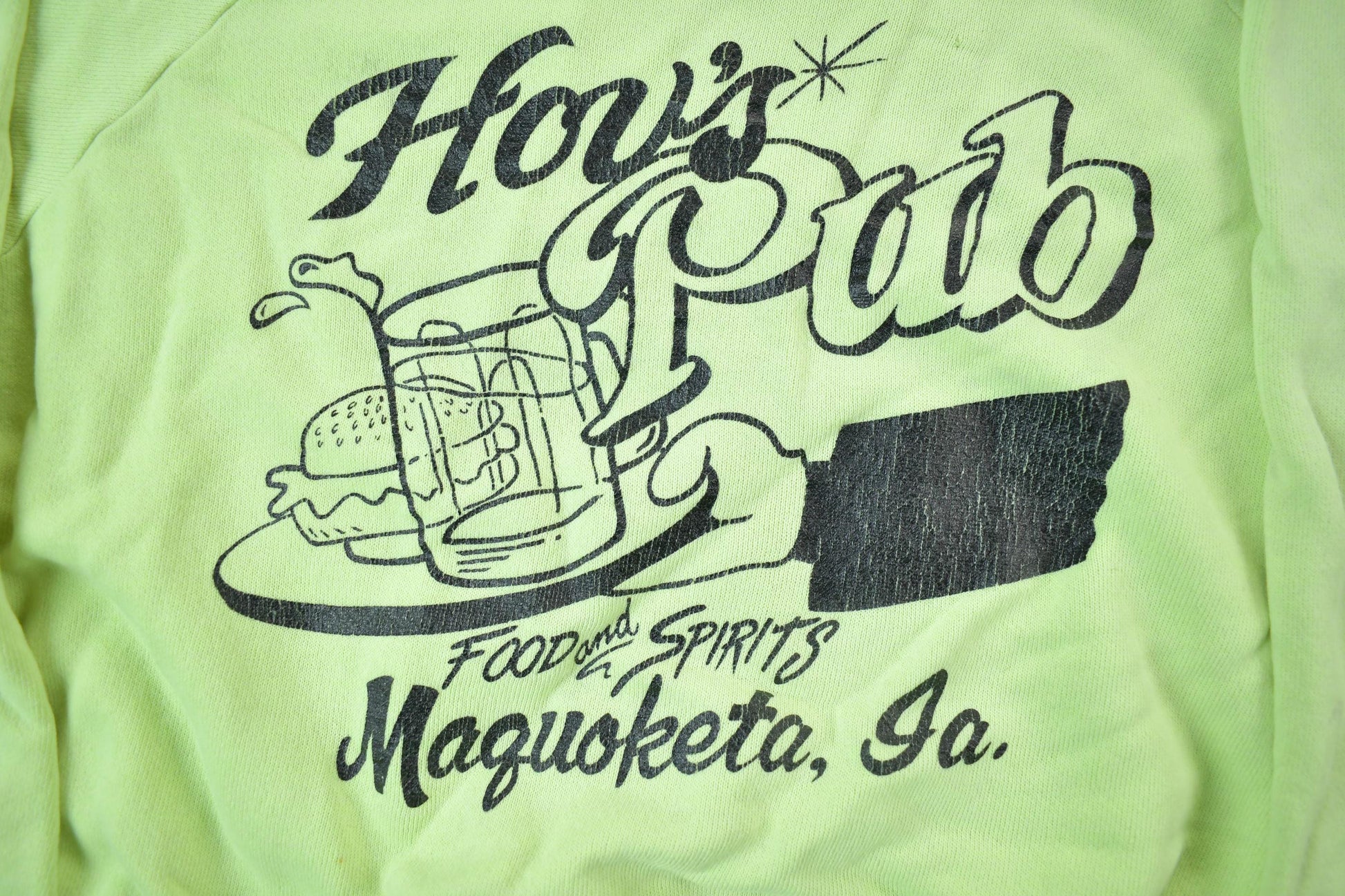 Vintage 1990s Hov's Pub Crewneck Sweatshirt Women's M from propervintagecanada