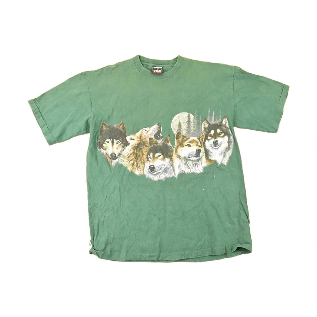 Vintage 1990s Howling Wolves Outdoorsman Souvenir T-Shirt Men's M from propervintagecanada