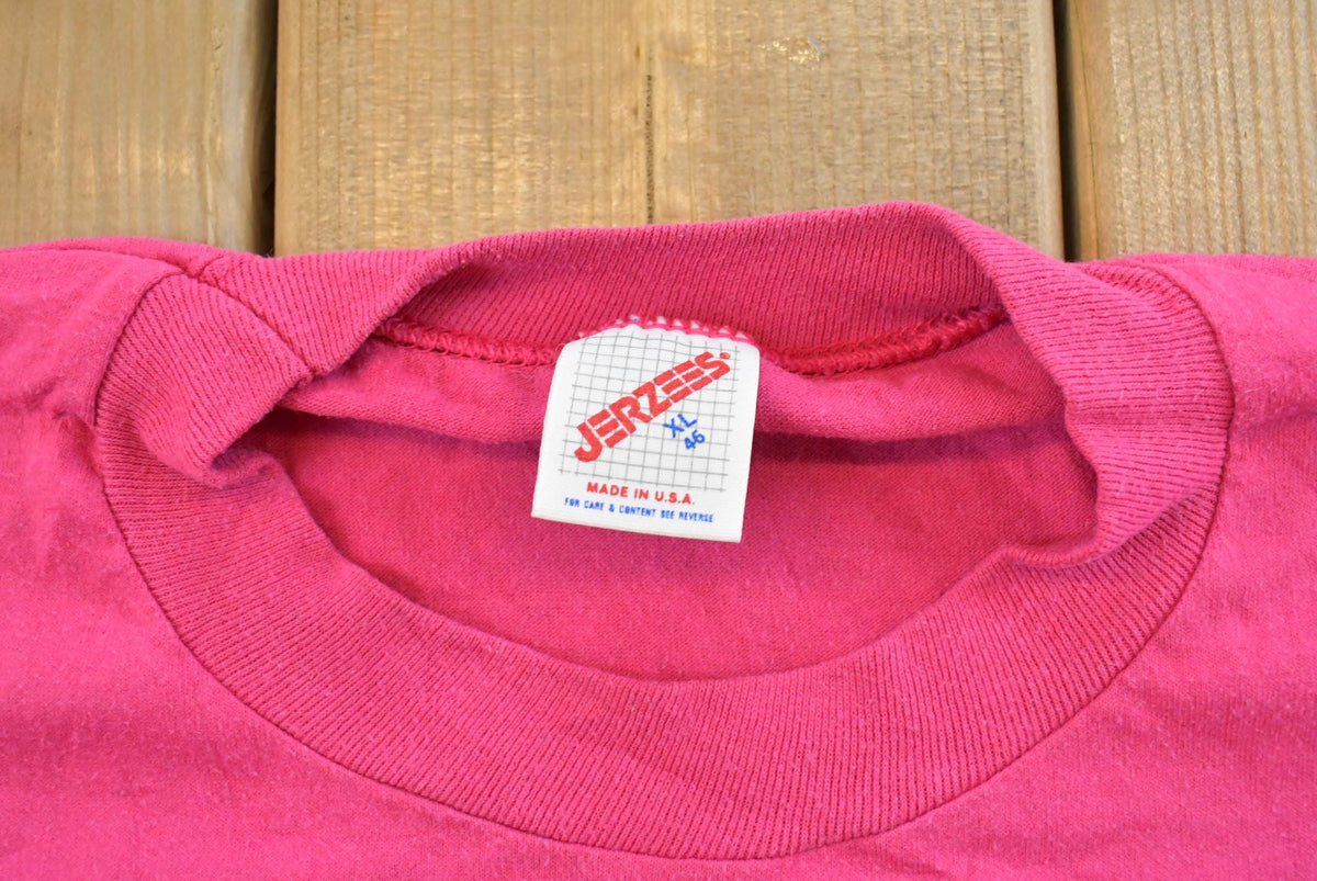 Vintage 1990s Hudson View Cleaners Graphic T Shirt Mens L from propervintagecanada