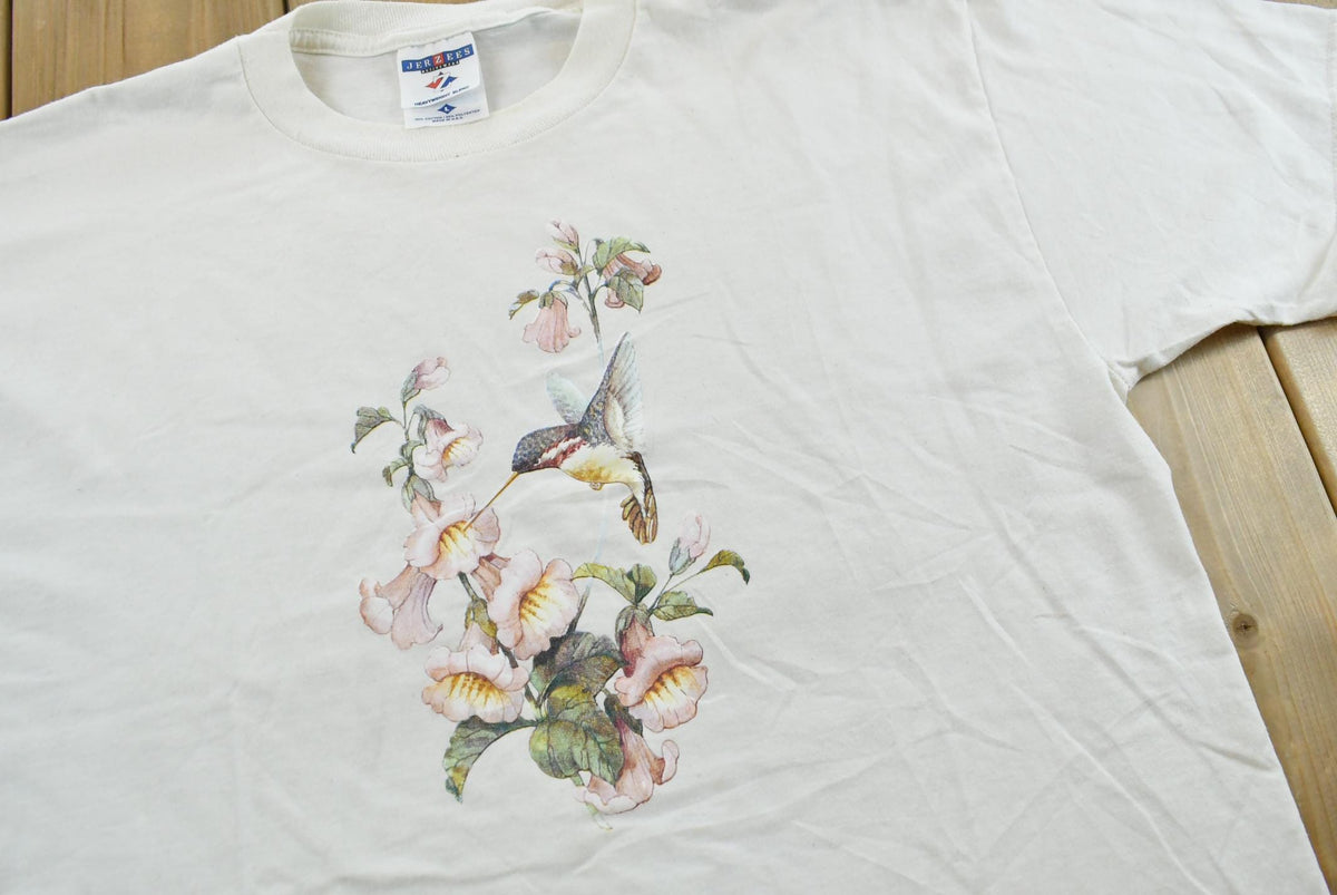 Vintage 1990s Hummingbird Flowers Nature Animal T-Shirt Men's M from propervintagecanada