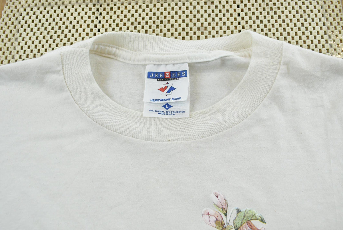Vintage 1990s Hummingbird Flowers Nature Animal T-Shirt Men's M from propervintagecanada