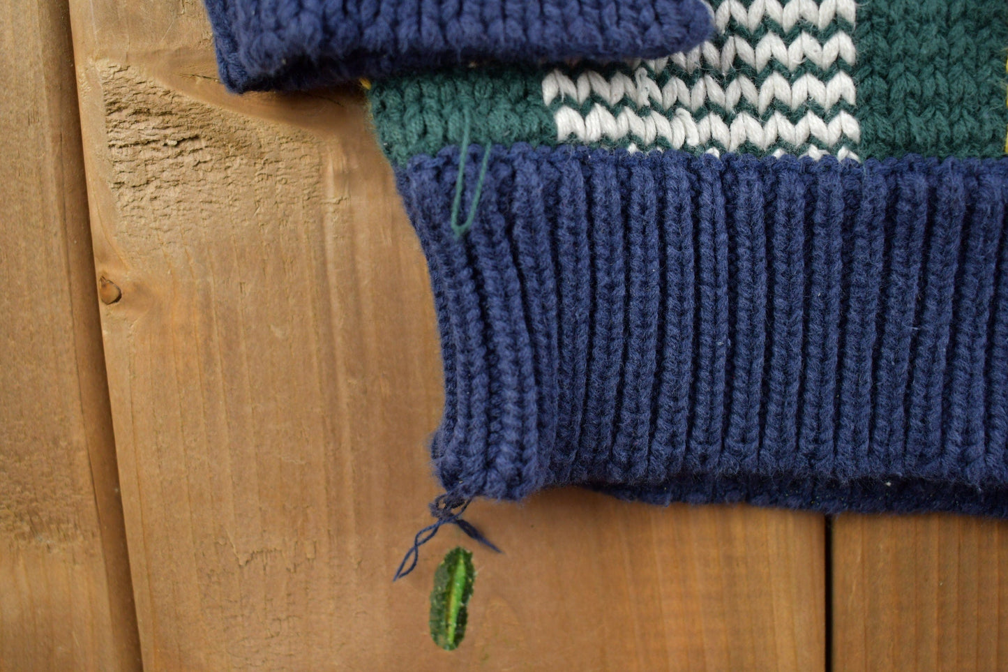 Vintage 1990s Hunt Club Plaid Knitted Crewneck Sweater Men's MMen's Medium from propervintagecanada