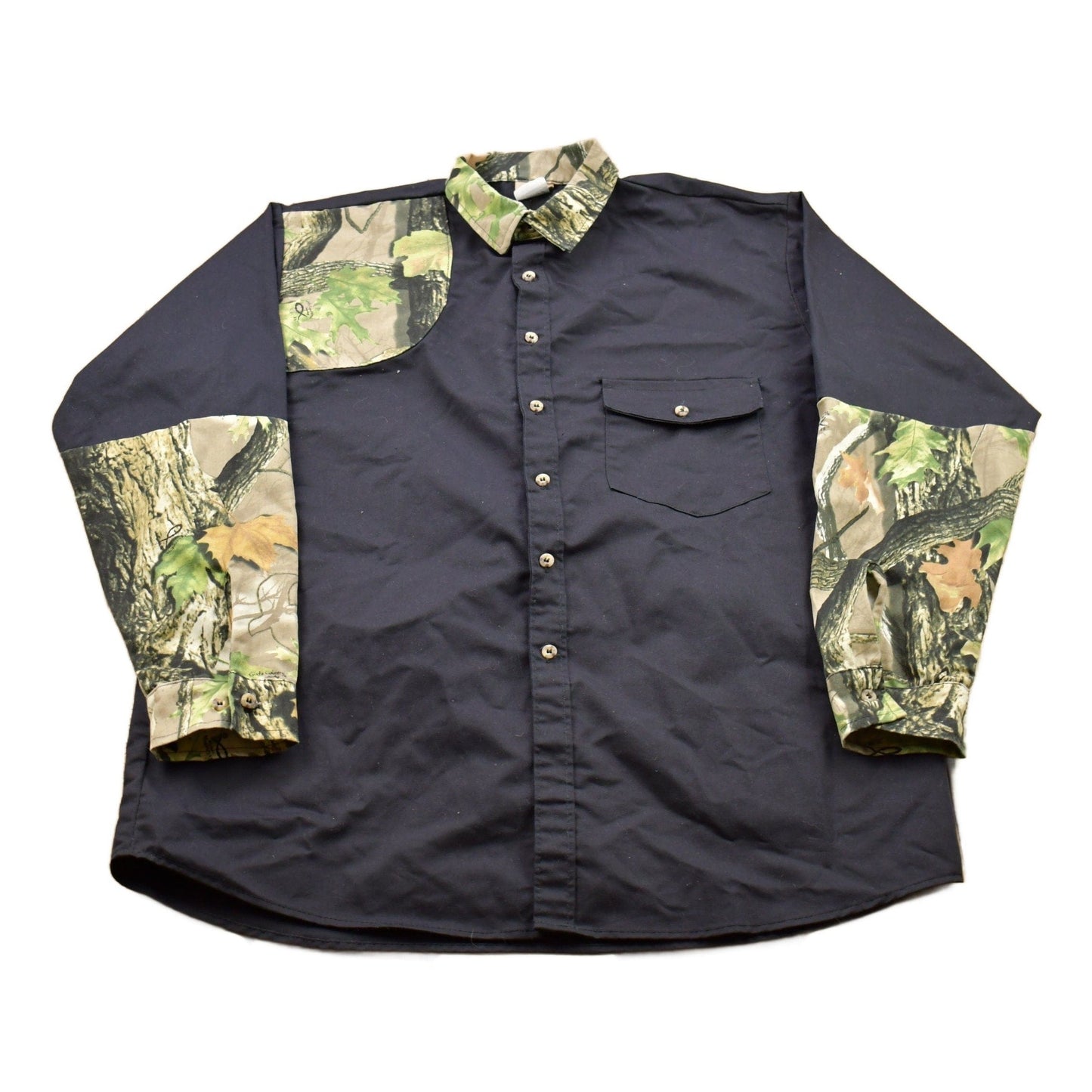 Vintage 1990s Ideal Hunting Camo Button Up Men's 2XL from propervintagecanada