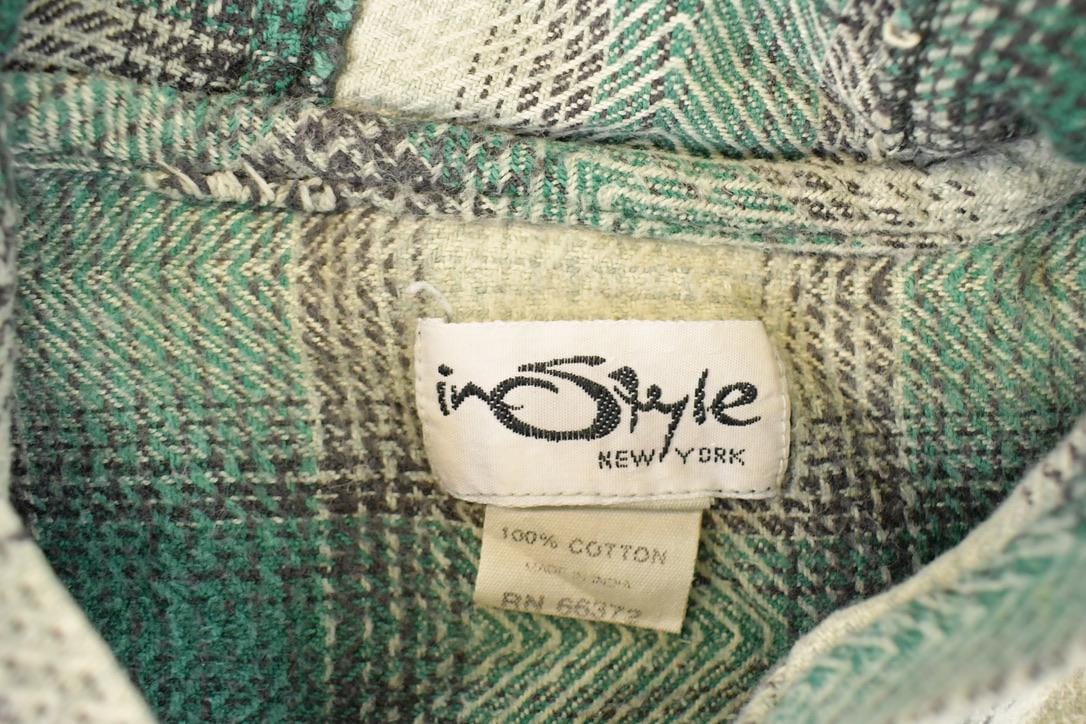 Vintage 1990s In Style New York Plaid Button Up Hoodie Men's M from propervintagecanada