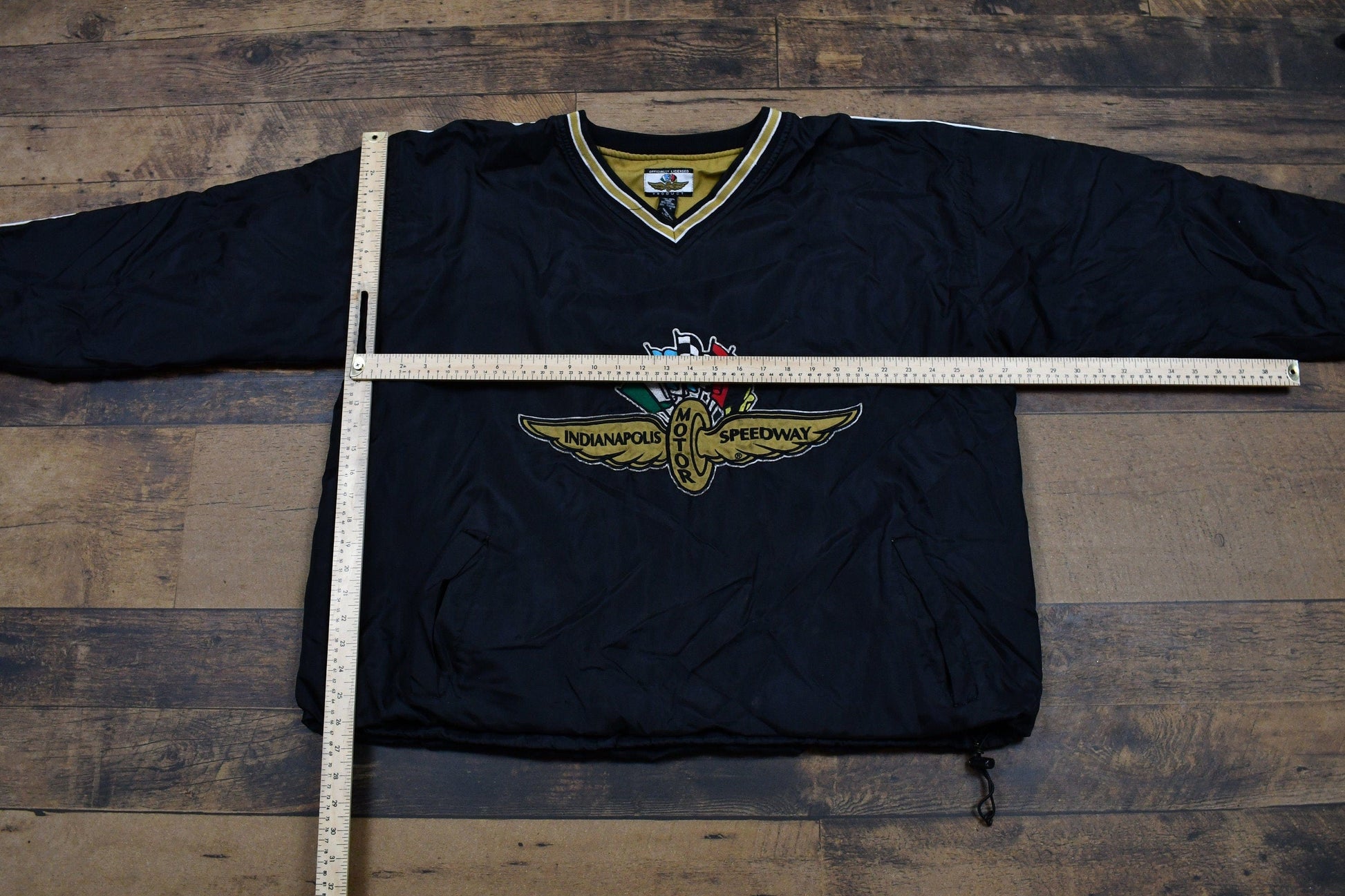 Vintage 1990s Indianapolis Motor Speedway Nylon Pullover Windbreaker Men's XL from propervintagecanada