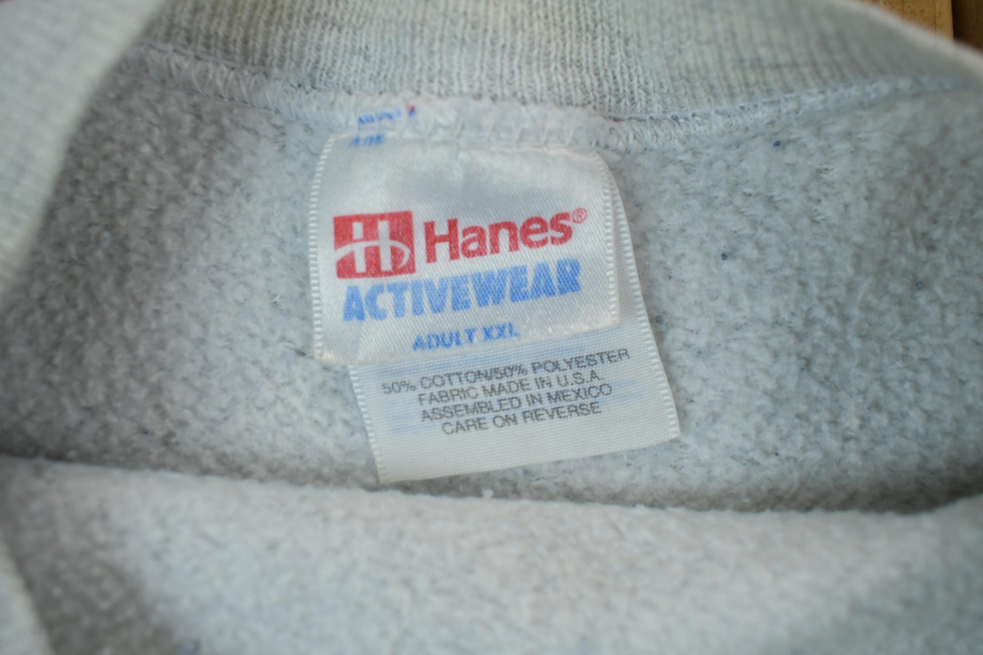 Vintage 1990s Iowa Hawkeye State Collegiate Crewneck Men's 2XL from propervintagecanada