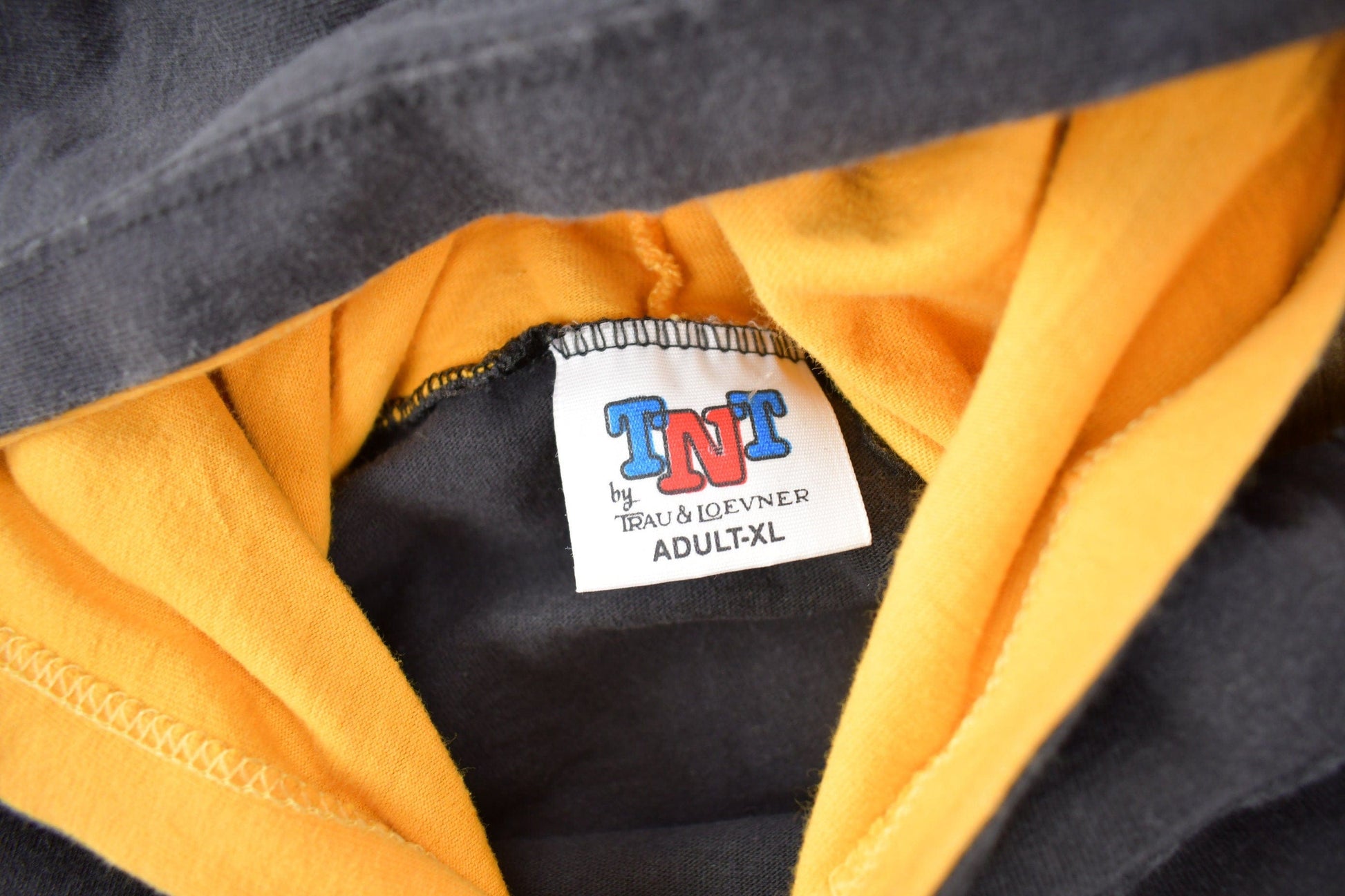 Vintage 1990s Iowa Hawkeyes Collegiate Hooded T-Shirt / NCAA Tee / Americana / Sportswear / The University Of Iowa from propervintagecanada