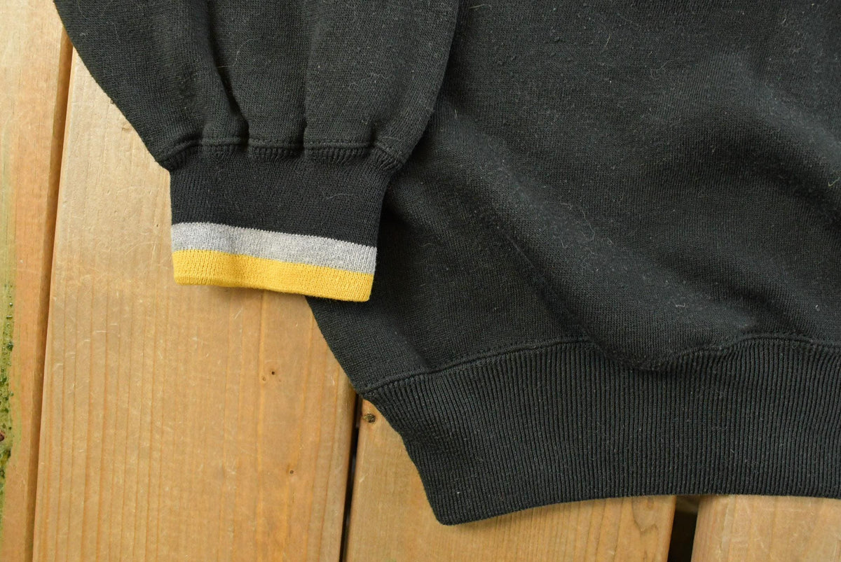 Vintage 1990s Iowa Hawkeyes Starter Crewneck Sweatshirt Men's XL from propervintagecanada