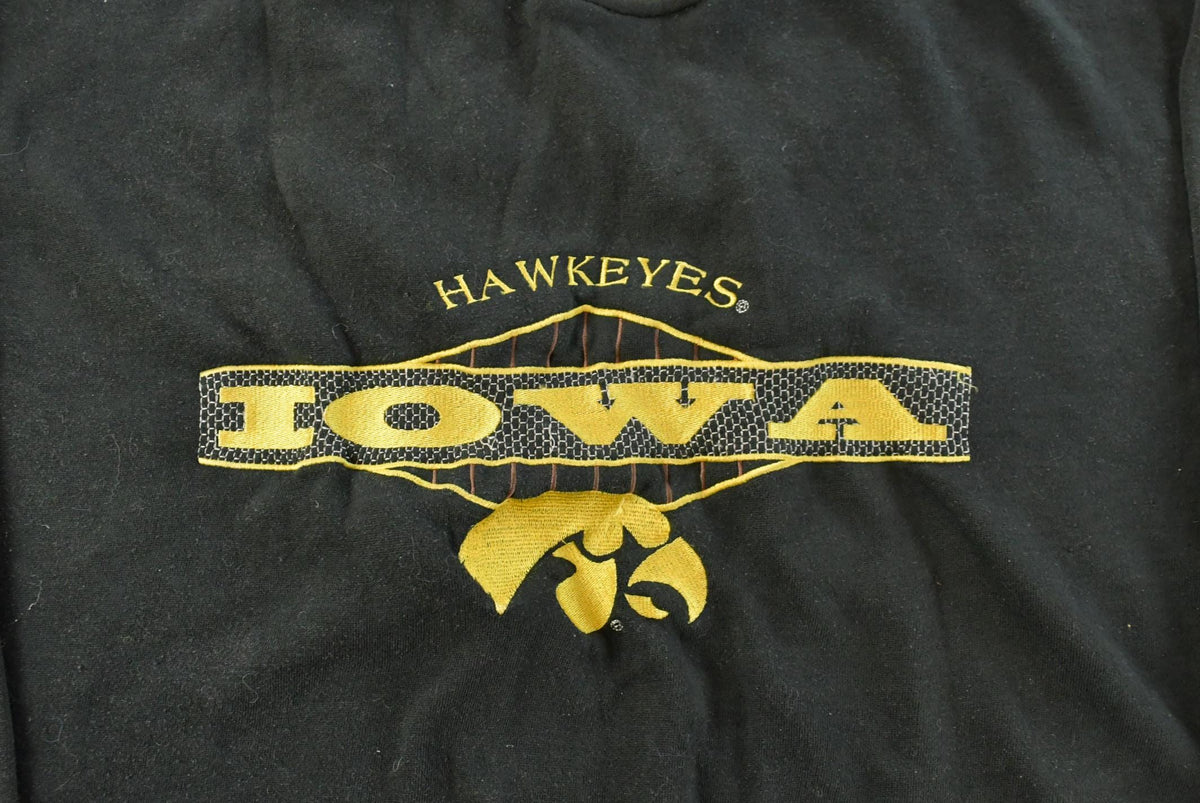 Vintage 1990s Iowa Hawkeyes Starter Crewneck Sweatshirt Men's XL from propervintagecanada