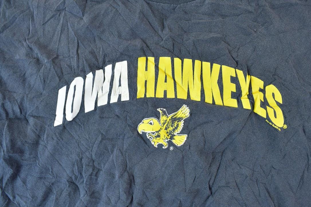 Vintage 1990s Iowa Hawkeyes University Collegiate T-Shirt / NCAA Tee / Americana / Sportswear from propervintagecanada