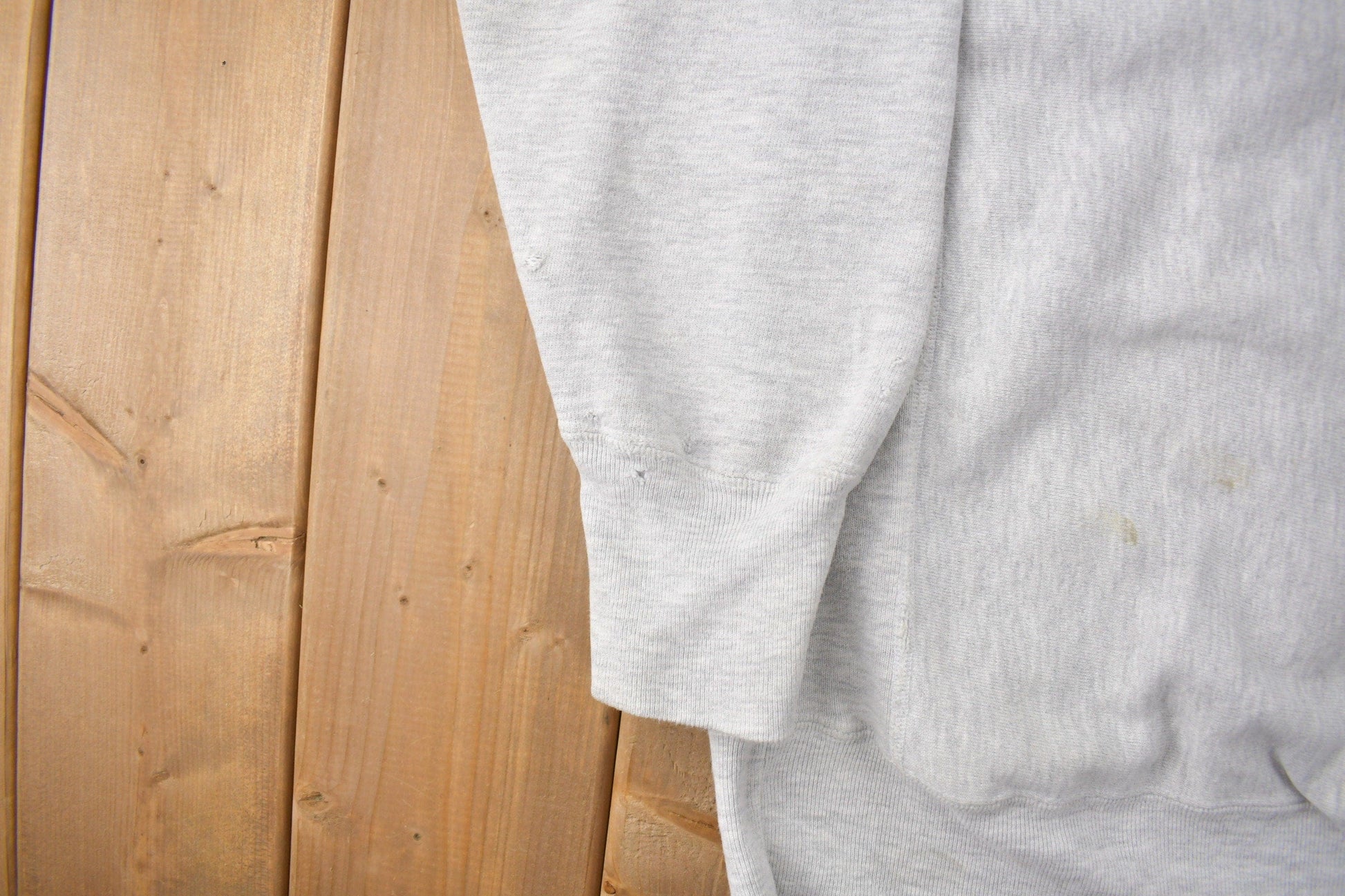Vintage 1990s Iowa State College of Design Champion Reverse Weave Crewneck Sweatshirt Men's XL from propervintagecanada