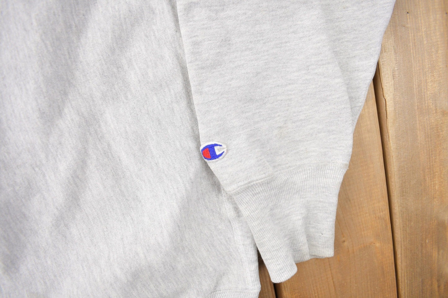 Vintage 1990s Iowa State College of Design Champion Reverse Weave Crewneck Sweatshirt Men's XL from propervintagecanada