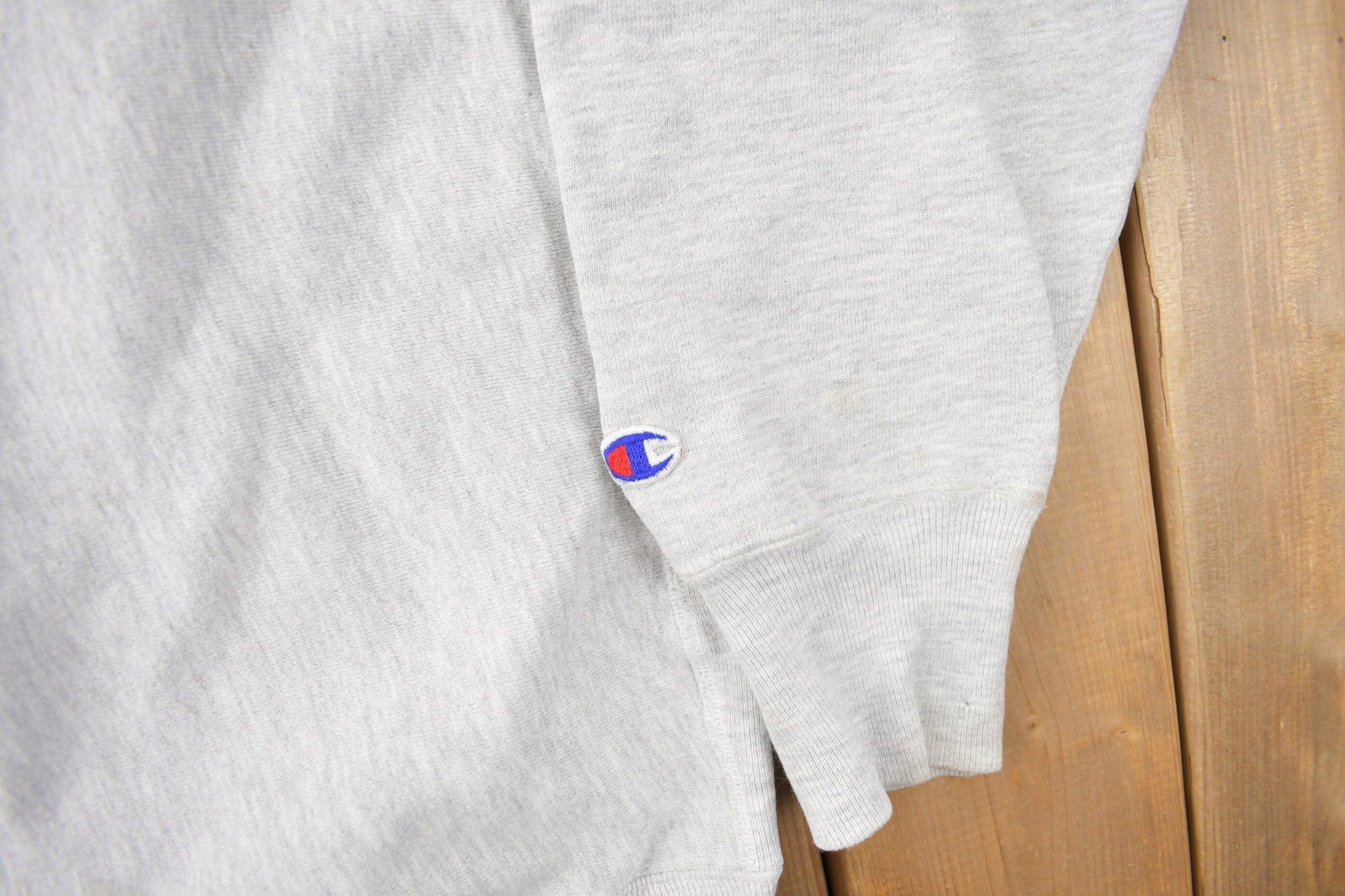 Vintage 1990s Iowa State College of Design Champion Reverse Weave Crewneck Sweatshirt Men's XL from propervintagecanada