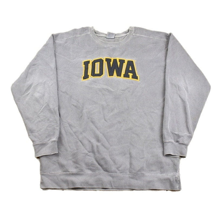 Vintage 1990s Iowa State University Collegiate Crewneck Men's XL from propervintagecanada