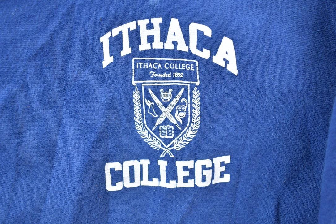 Vintage 1990s ITHACA College University Collegiate Crewneck Men's XL from propervintagecanada
