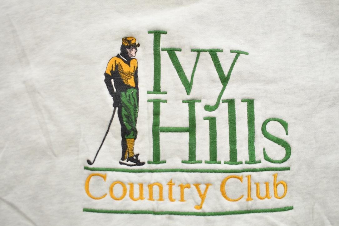 Vintage 1990s Izod Club Ivy Hills Country Club Souvenir Crewneck Sweatshirt Men's Large from propervintagecanada